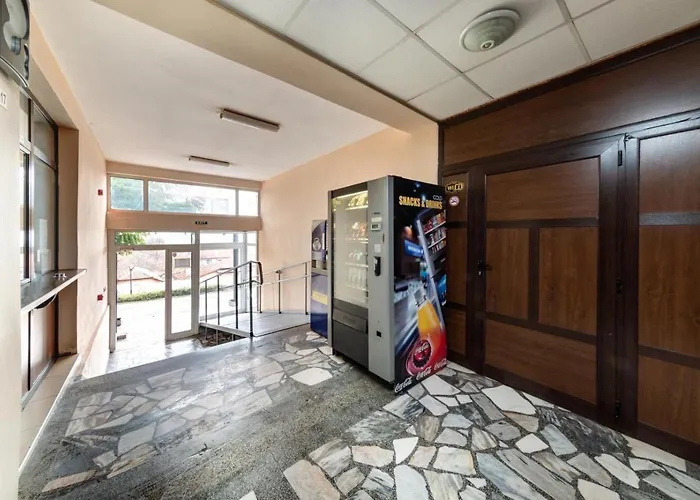 Хотел Varly Bryag