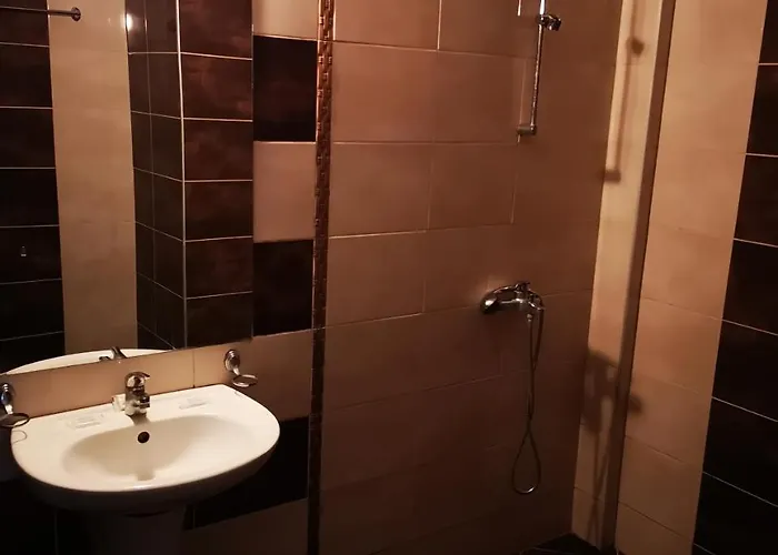 Хотел Varly Bryag 2*