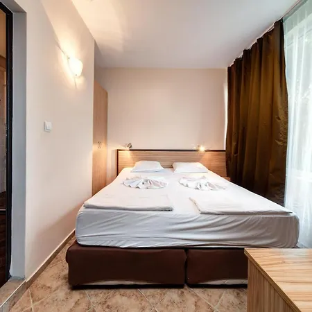 Hotel Varly Bryag