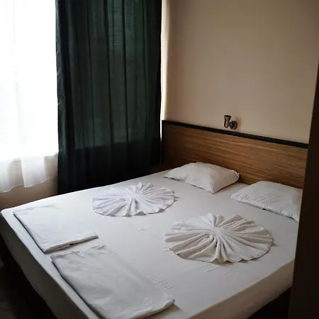 Hotel Varly Bryag