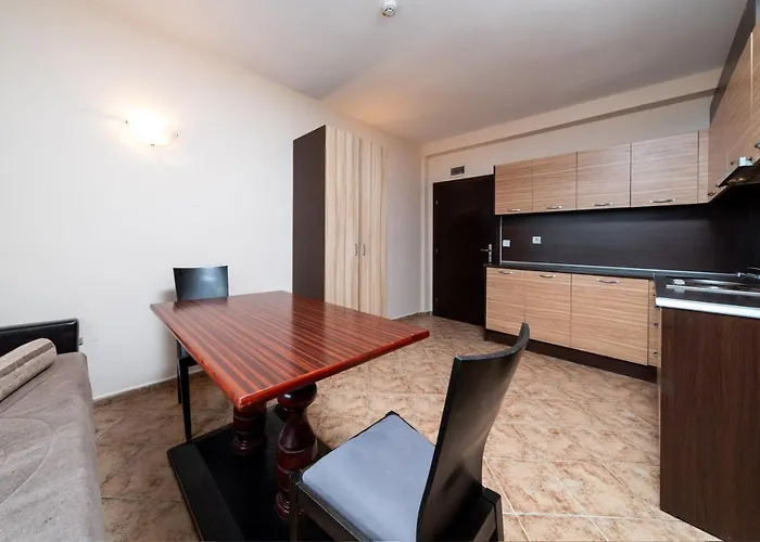 Varly Bryag Hotel 2*